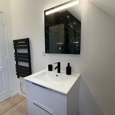 Nuit D'or - 2 - 10 Min Circuit Apartment *